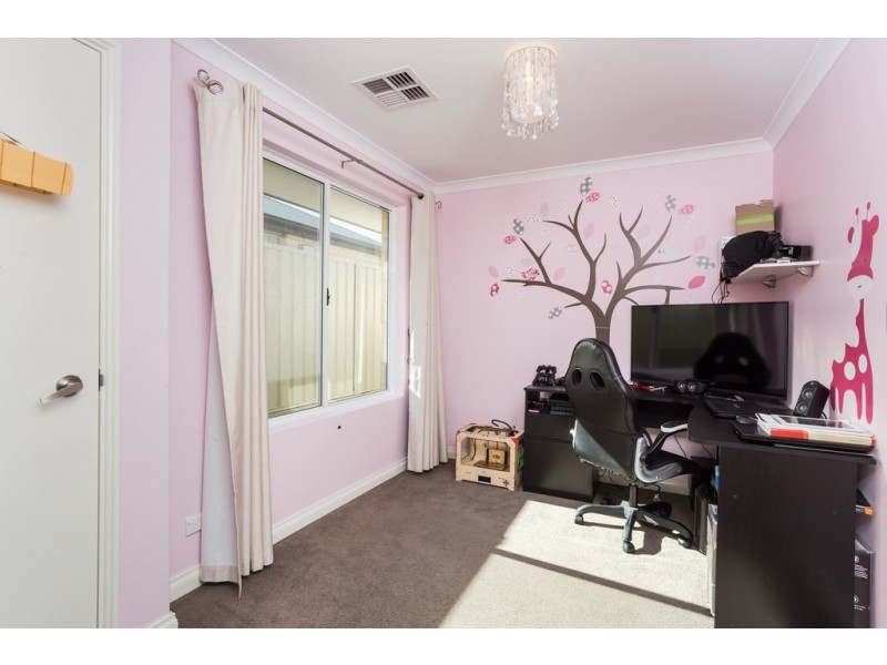 5 Ninghan Lookout, Beeliar WA 6164