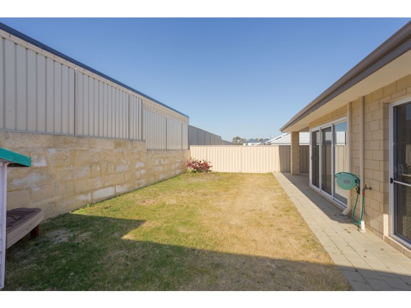 5 Ninghan Lookout, Beeliar WA 6164