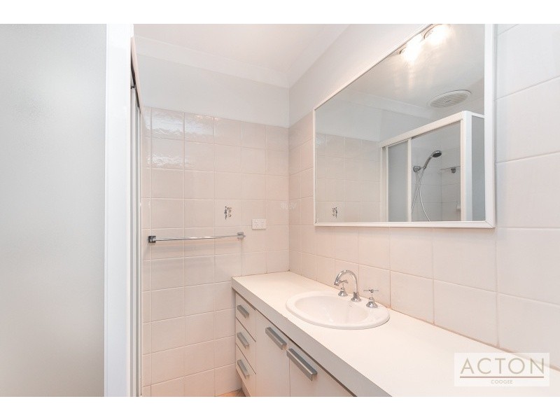2 Picotee Mews, Coogee WA 6166
