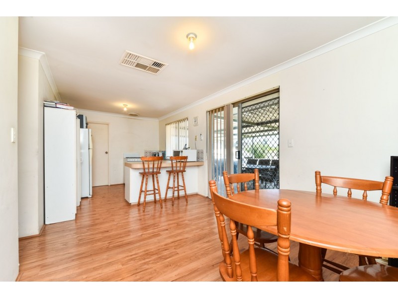 3 Peters Way, Bibra Lake WA 6163