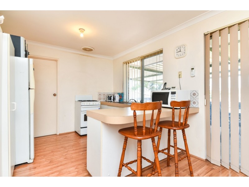 3 Peters Way, Bibra Lake WA 6163