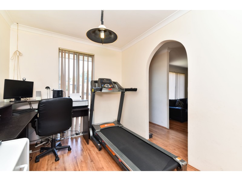 3 Peters Way, Bibra Lake WA 6163