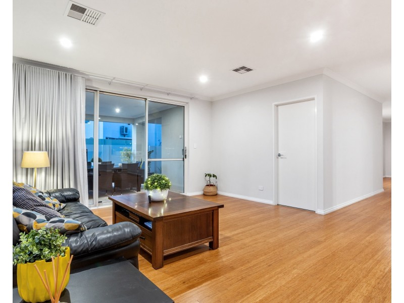 14A Richardson Road, Coogee WA 6166