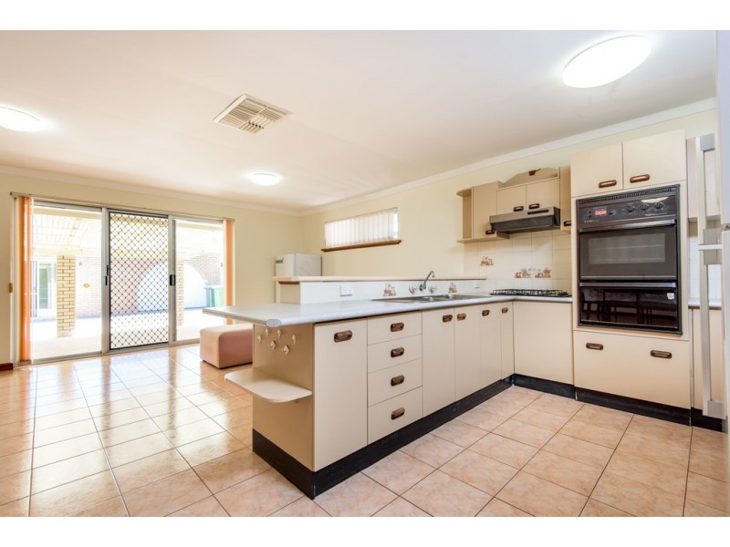 14 Norland Way, Spearwood WA 6163