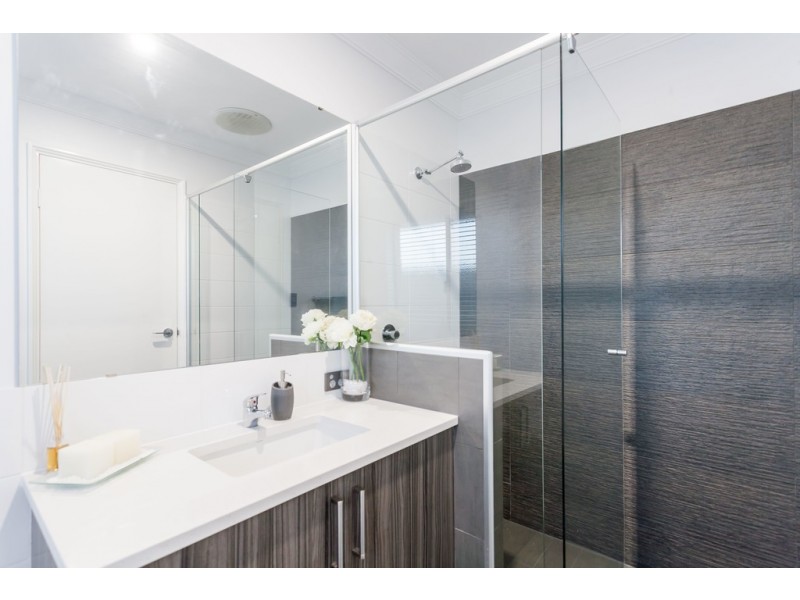 1 Katsura Gardens, Munster WA 6166