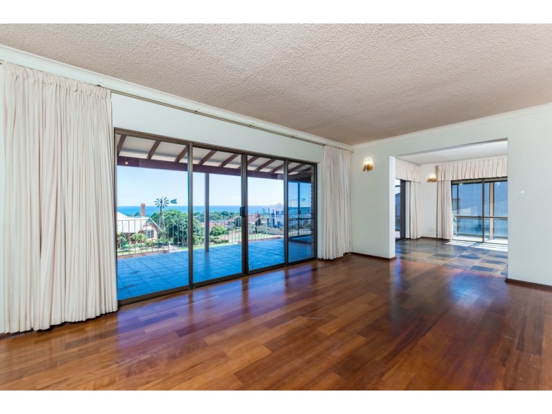 21 Anitra Court, Coogee WA 6166