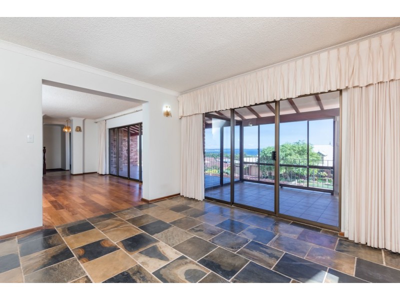 21 Anitra Court, Coogee WA 6166