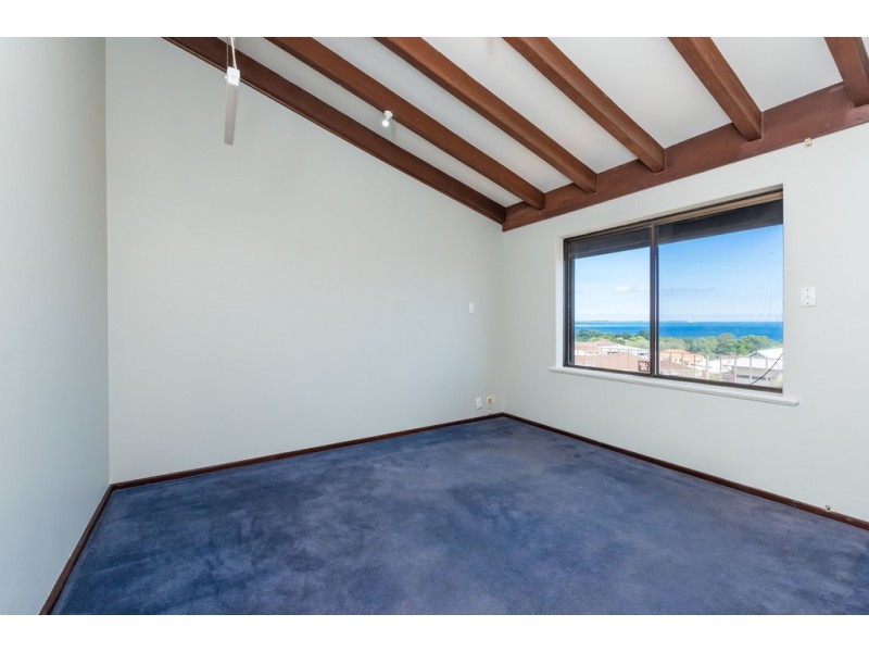 21 Anitra Court, Coogee WA 6166