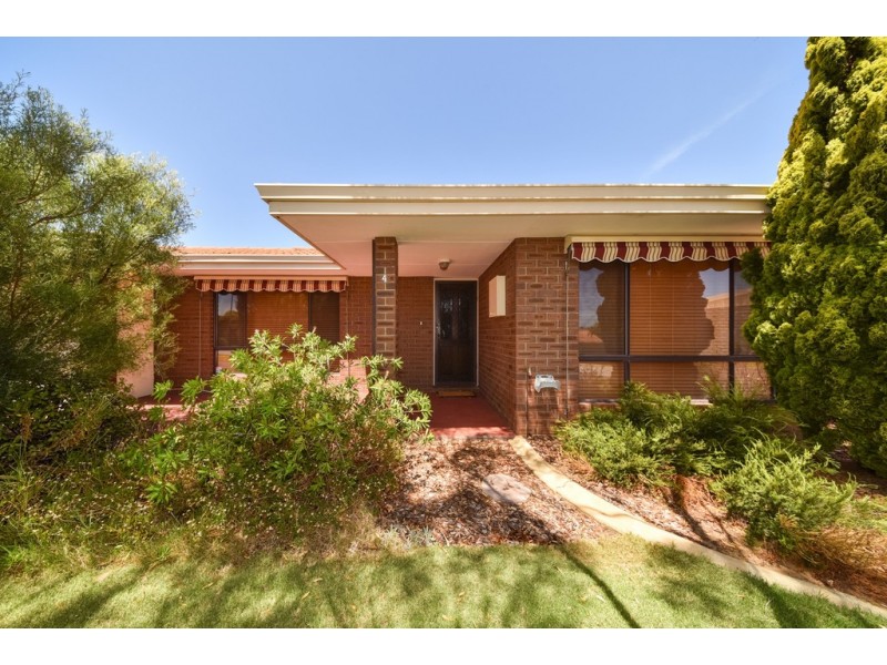 4 Sheridan Court, Munster WA 6166