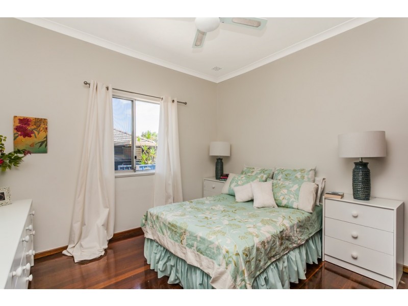 9 Instone Street, Hilton WA 6163