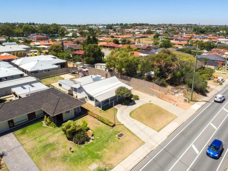 64 Hamilton Road, Hamilton Hill WA 6163