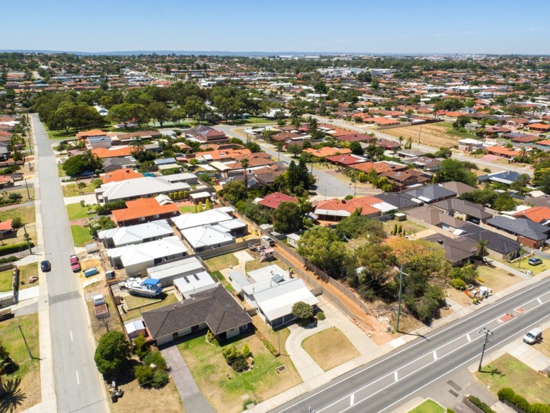 64 Hamilton Road, Hamilton Hill WA 6163