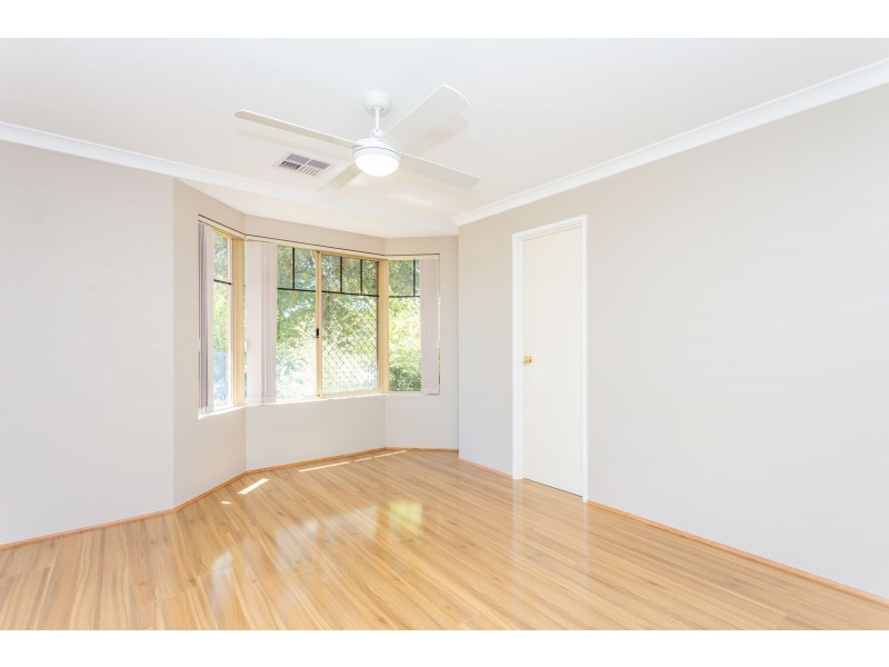 137 Parkway Road, Bibra Lake WA 6163