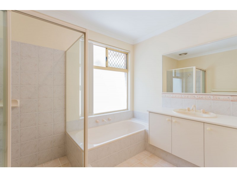 137 Parkway Road, Bibra Lake WA 6163