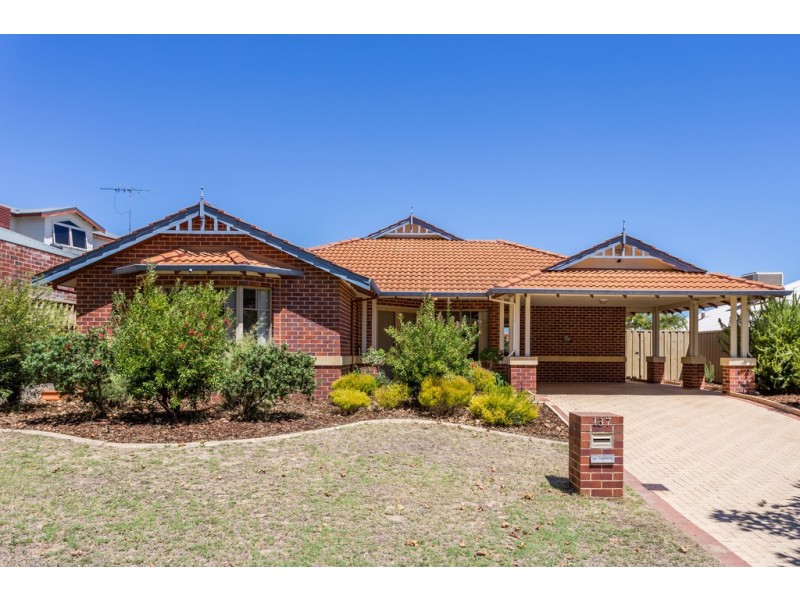 137 Parkway Road, Bibra Lake WA 6163