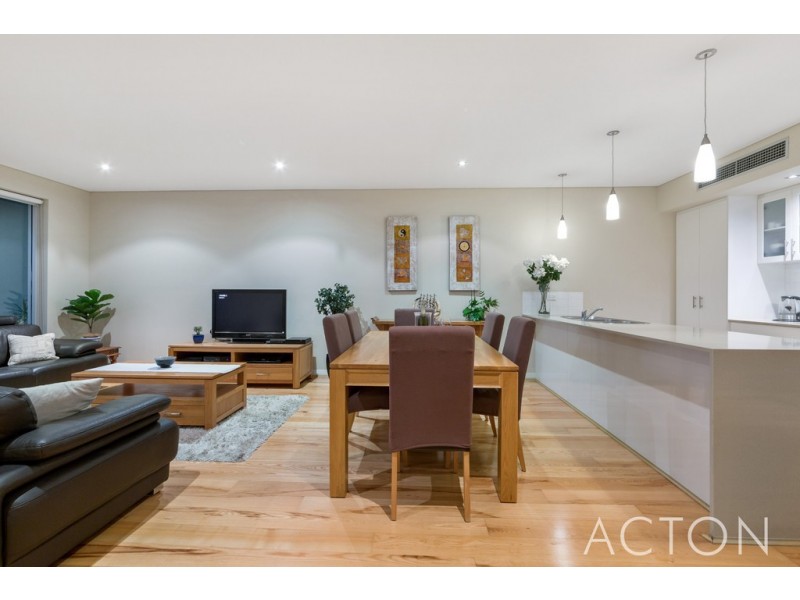 2/52 Rollinson Road, North Coogee WA 6163