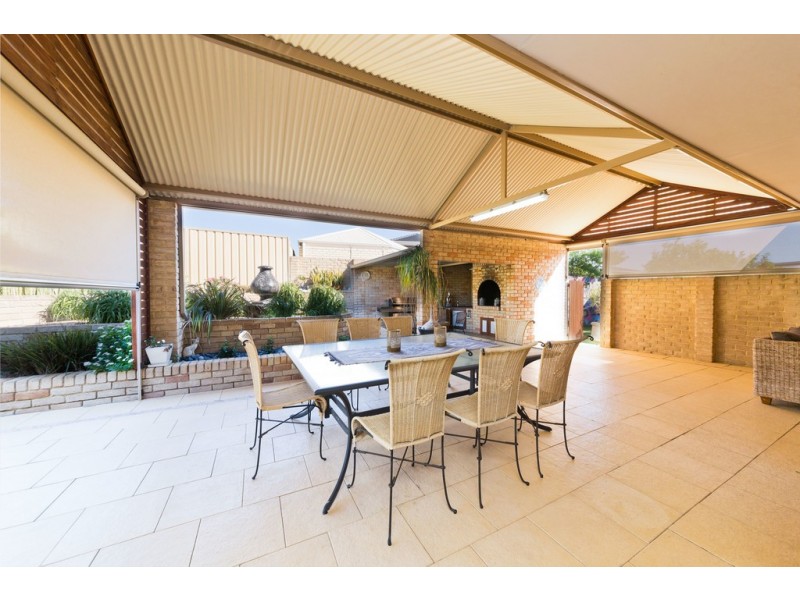 16 Motril Avenue, Coogee WA 6166