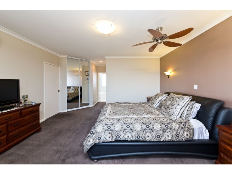 16 Motril Avenue, Coogee WA 6166