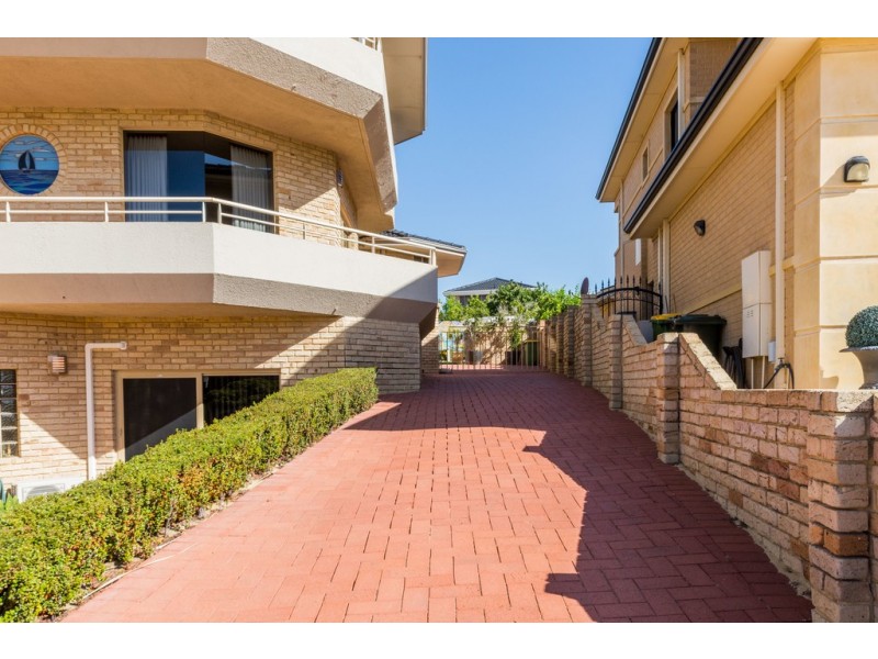 16 Motril Avenue, Coogee WA 6166