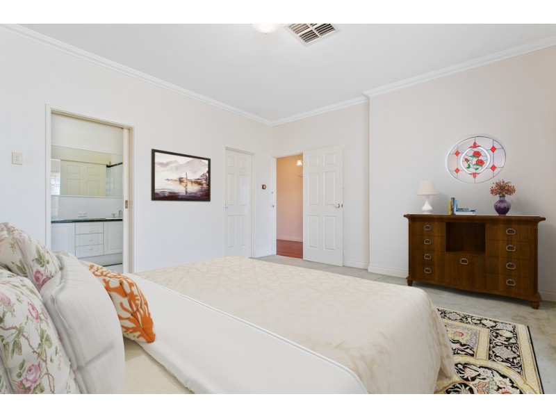 13 Lupin Way, Coogee WA 6166