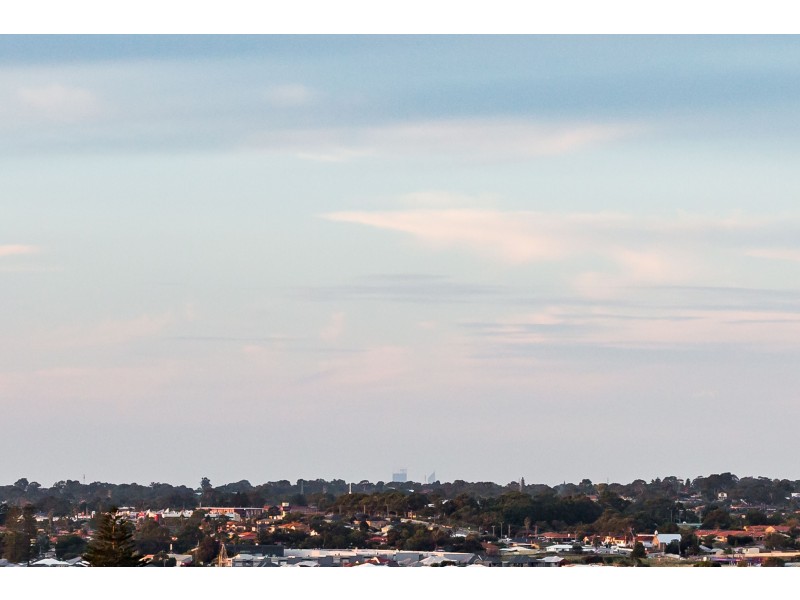 14 Toulon Grove, Coogee WA 6166