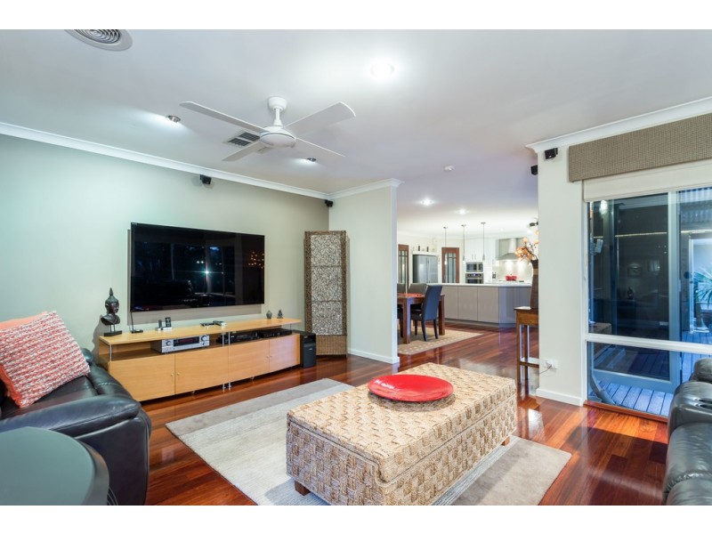 14 Toulon Grove, Coogee WA 6166