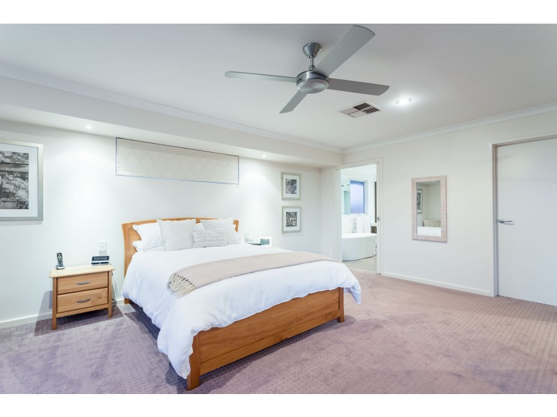 14 Toulon Grove, Coogee WA 6166