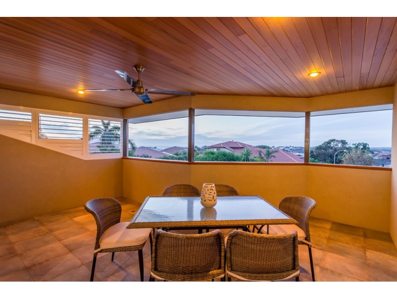 14 Toulon Grove, Coogee WA 6166