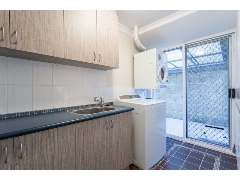 14 Toulon Grove, Coogee WA 6166