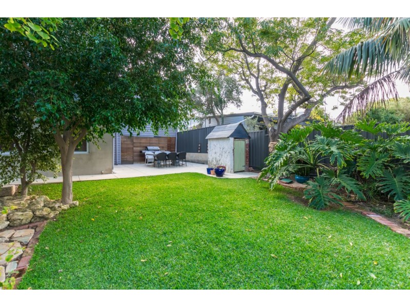 76 Duke Street, East Fremantle WA 6158