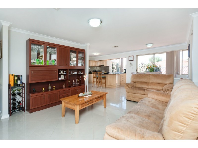 4 Palma Place, Coogee WA 6166