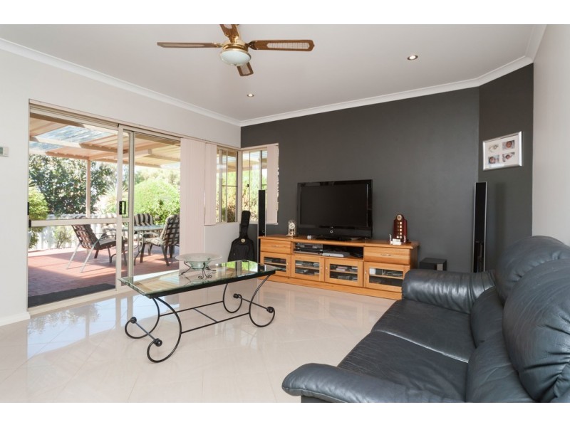 4 Palma Place, Coogee WA 6166