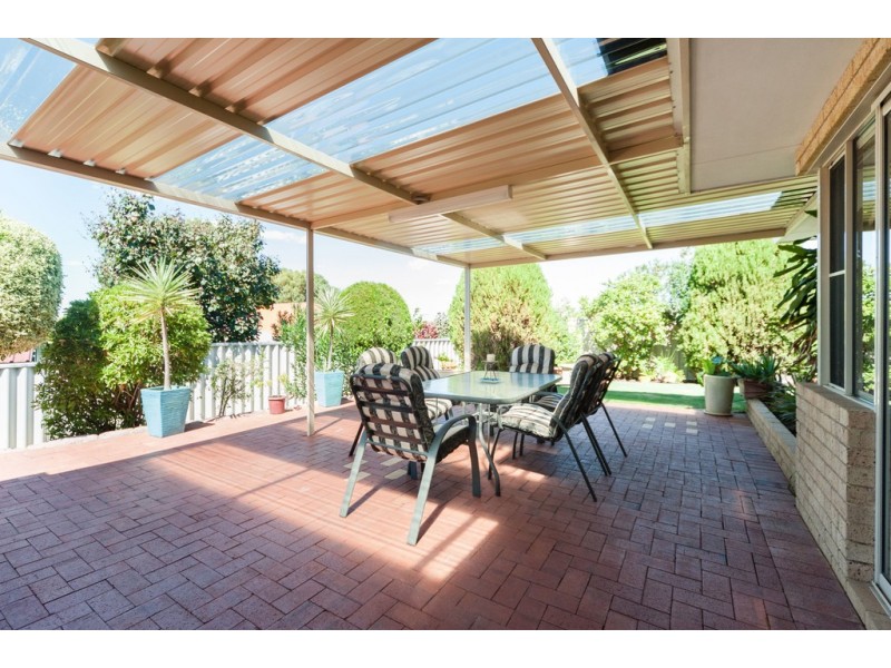 4 Palma Place, Coogee WA 6166