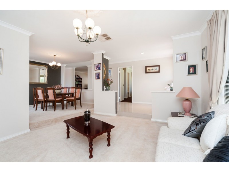 4 Palma Place, Coogee WA 6166