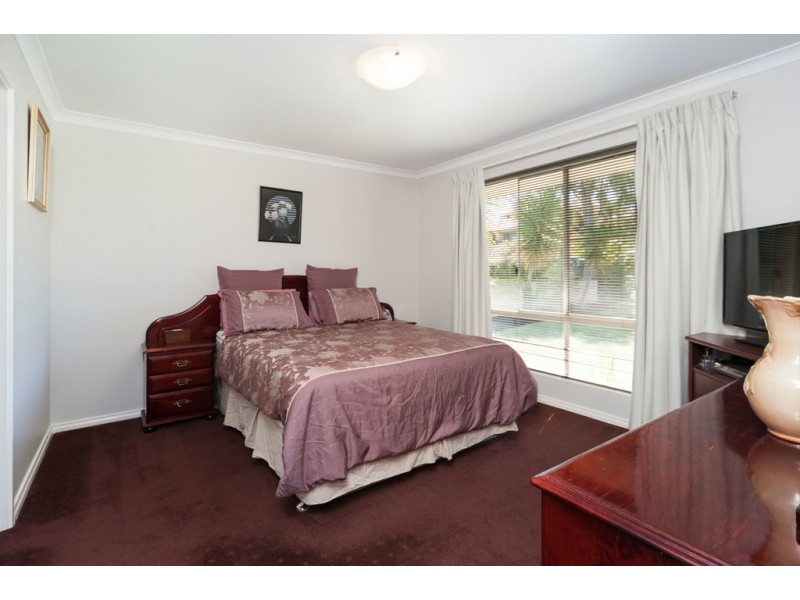 4 Palma Place, Coogee WA 6166