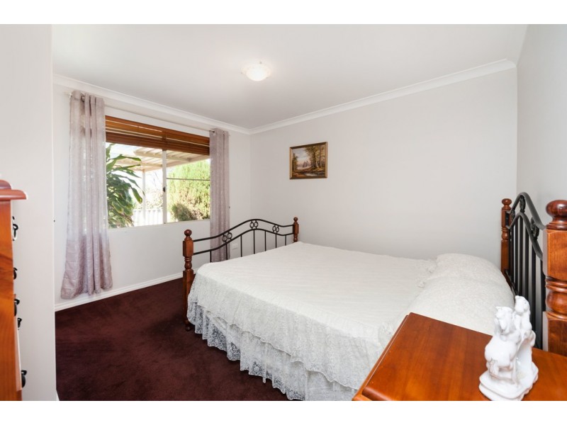 4 Palma Place, Coogee WA 6166