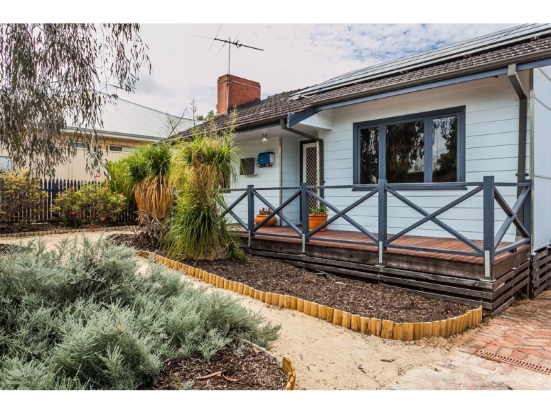 6 Hood Street, Hamilton Hill WA 6163