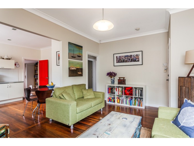 6 Hood Street, Hamilton Hill WA 6163