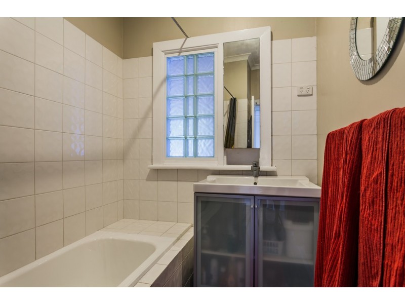 6 Hood Street, Hamilton Hill WA 6163