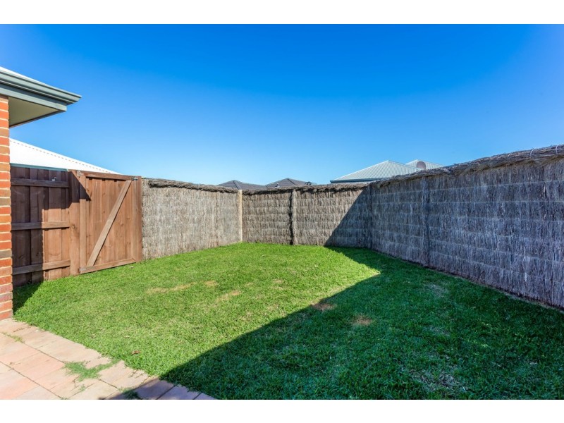 15 Cape Meares Crescent, Butler WA 6036