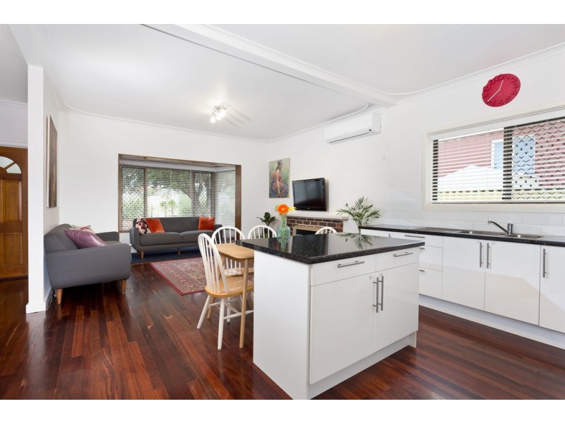 32 Sawle Road, Hamilton Hill WA 6163