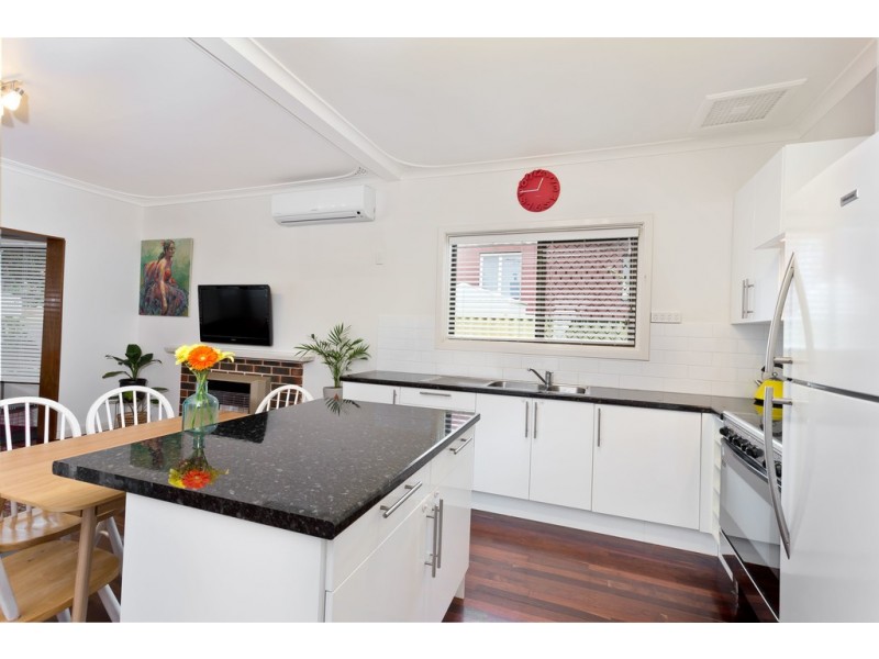 32 Sawle Road, Hamilton Hill WA 6163