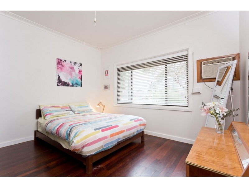 32 Sawle Road, Hamilton Hill WA 6163