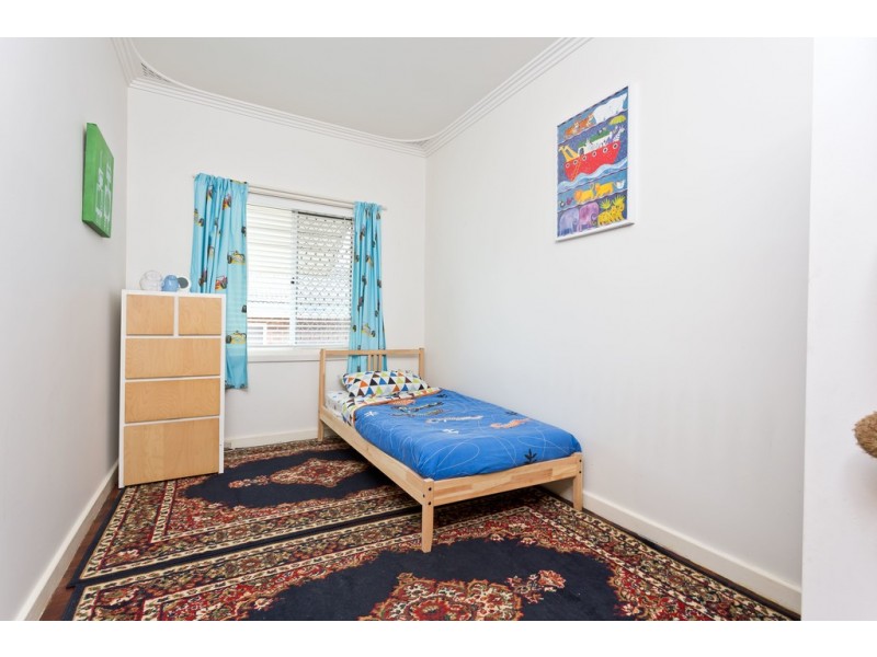 32 Sawle Road, Hamilton Hill WA 6163