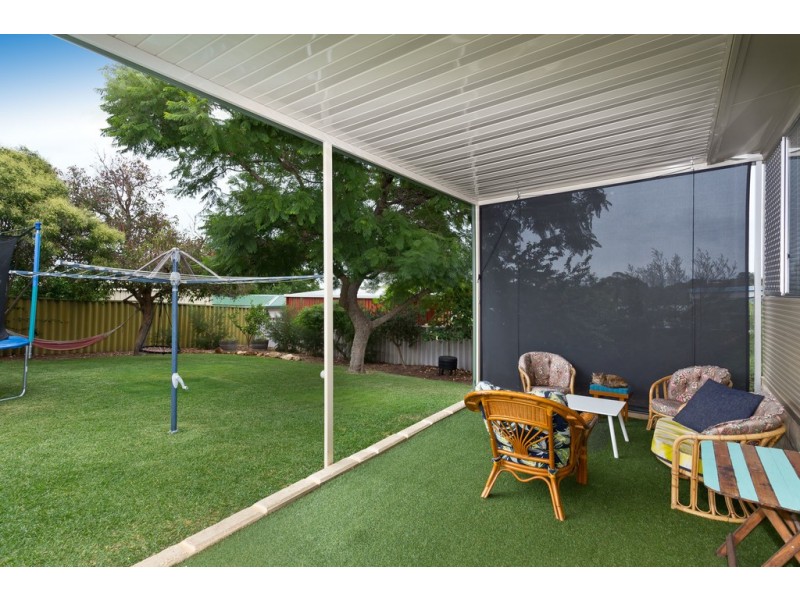 32 Sawle Road, Hamilton Hill WA 6163