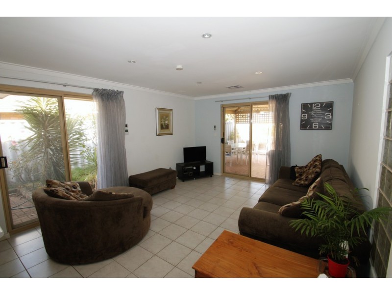 10B Korel Place, Coogee WA 6166
