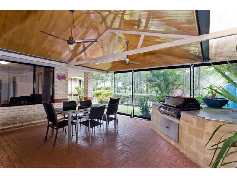 33 Steiner Avenue, Success WA 6164