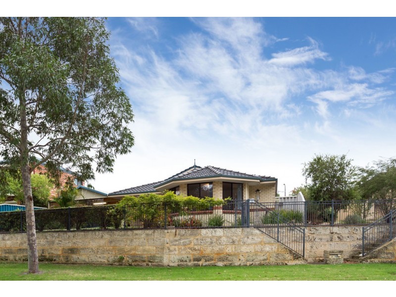 33 Steiner Avenue, Success WA 6164