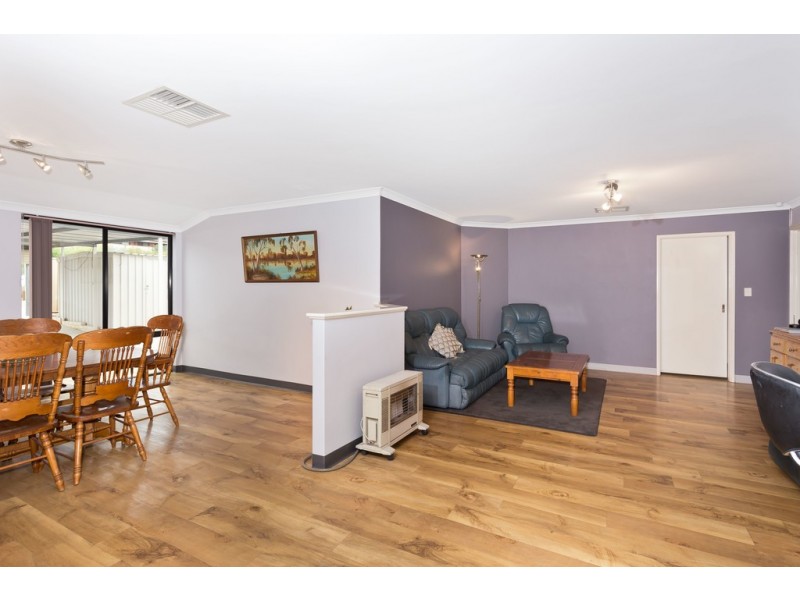 33 Steiner Avenue, Success WA 6164