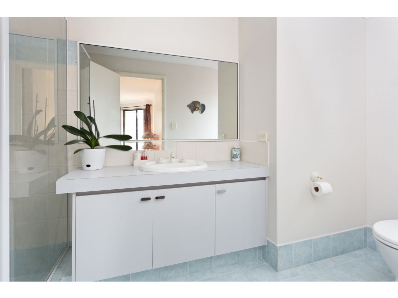 33 Steiner Avenue, Success WA 6164